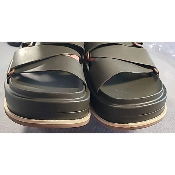 Chaco Townes Midform Olive Night Sandals Size 8 EUC – Casual Comfort Travel Shoe - Picture 5 of 8